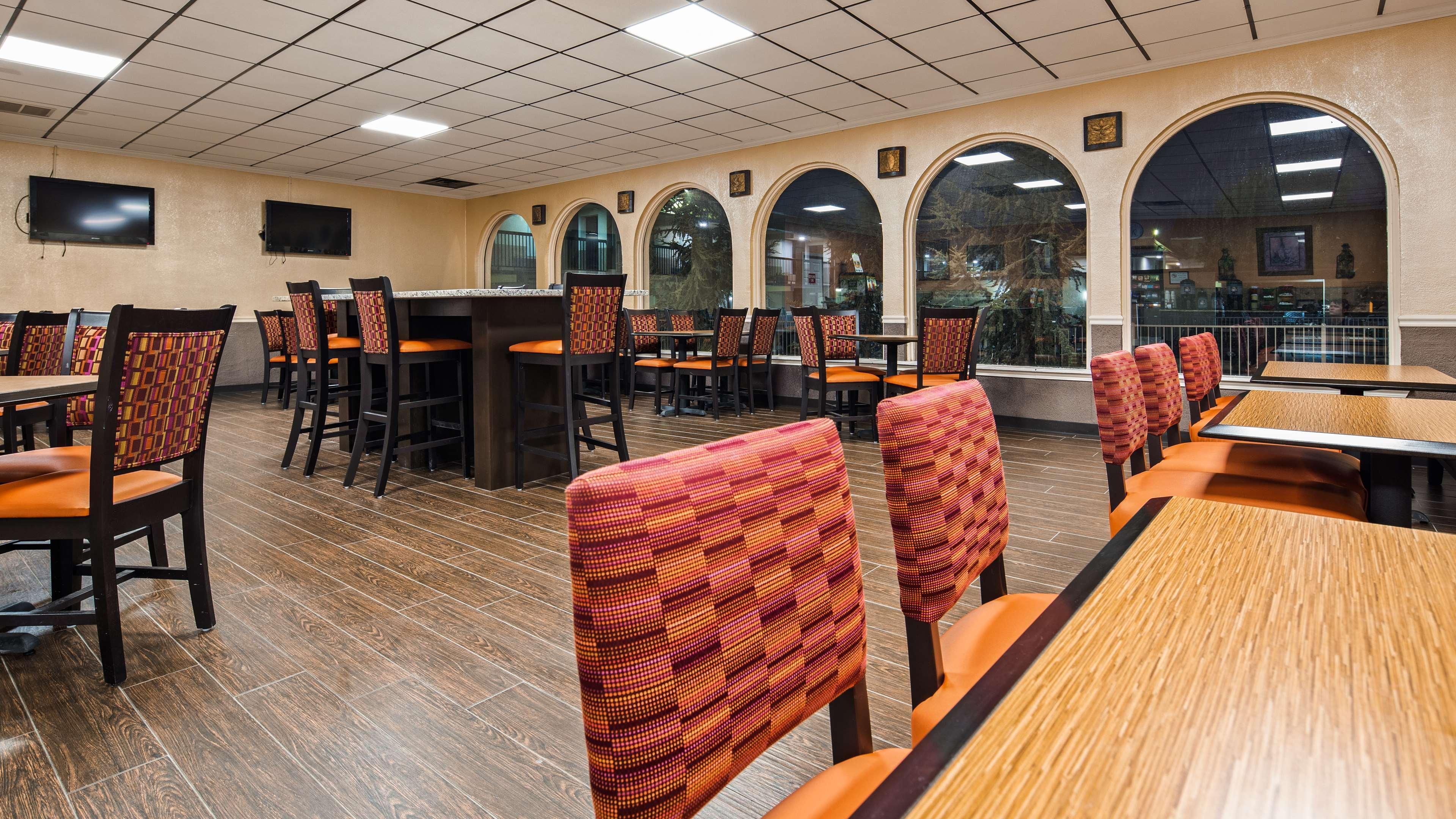Best Western Tulsa Airport Exterior photo