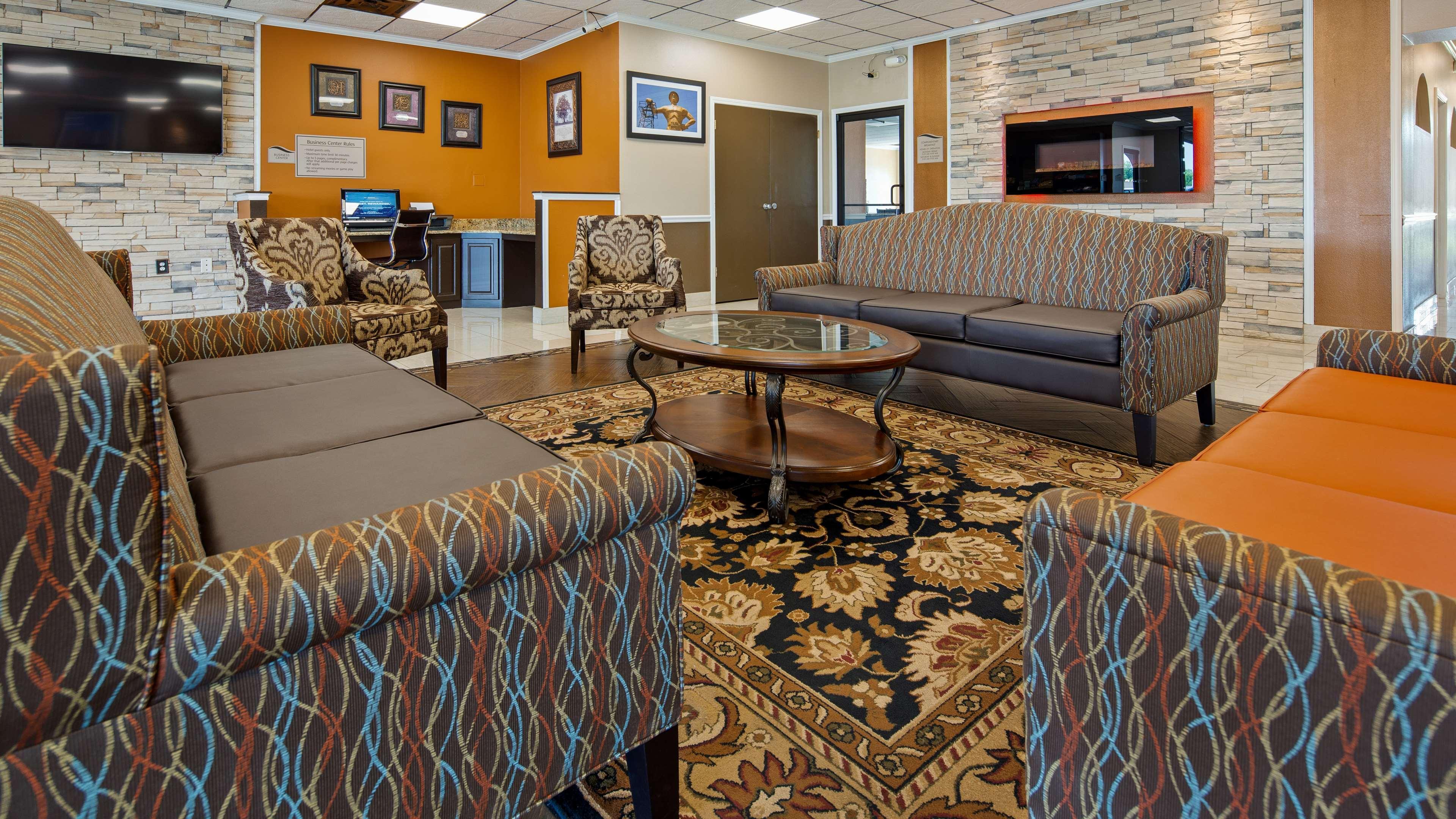Best Western Tulsa Airport Exterior photo