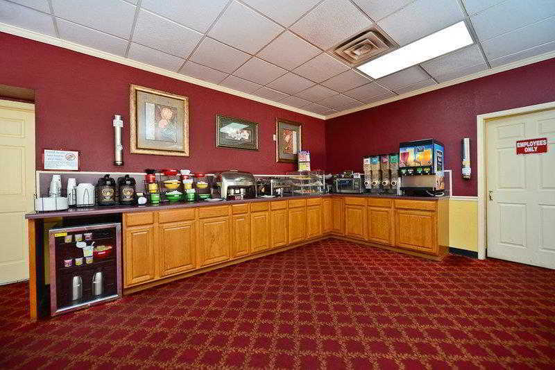 Best Western Tulsa Airport Exterior photo