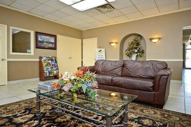 Best Western Tulsa Airport Exterior photo