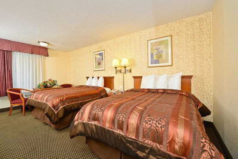 Best Western Tulsa Airport Exterior photo
