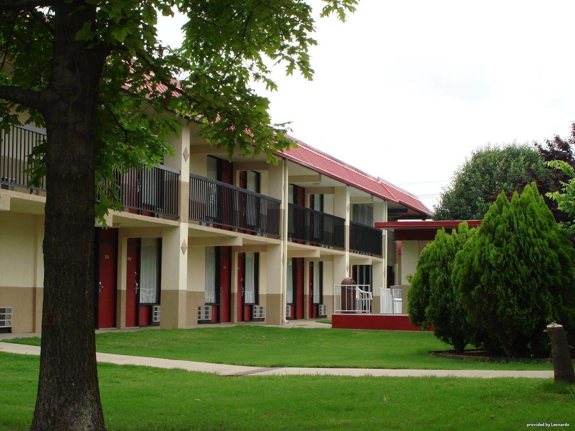 Best Western Tulsa Airport Exterior photo