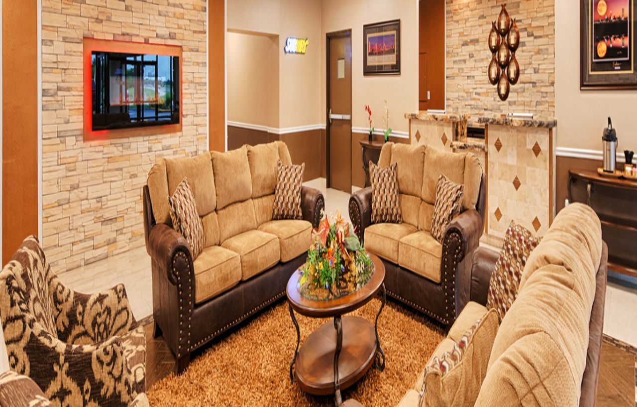 Best Western Tulsa Airport Exterior photo